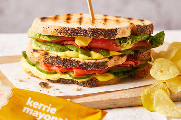 Zaanse Pittige Mayonaise Club sandwich Gerookte zalm02_LR Echte mayonaise